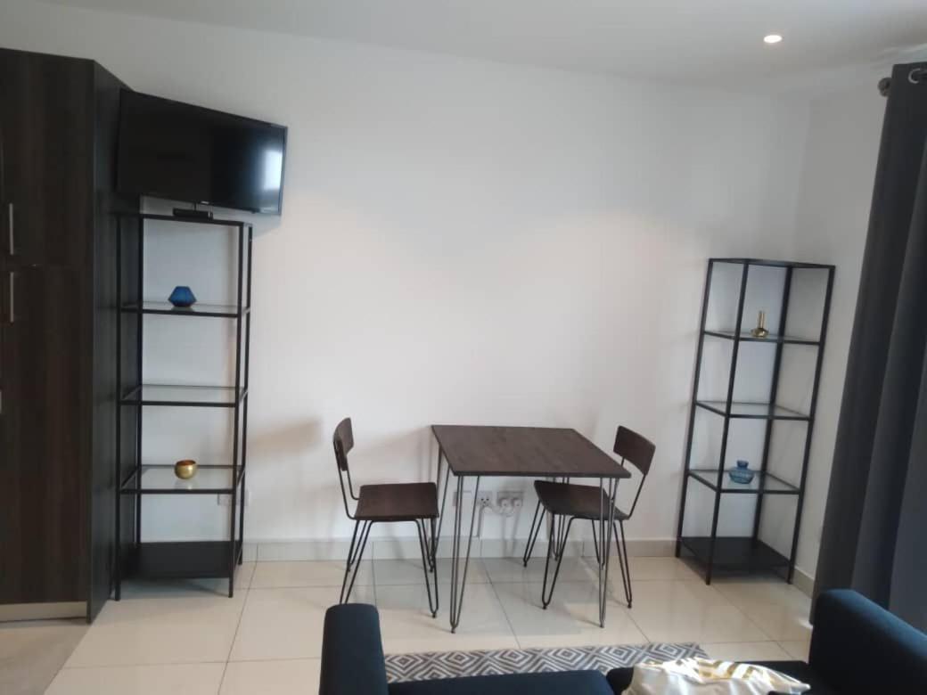 Embassy Gardens Luxury Suites Cpg Аккра Екстер'єр фото