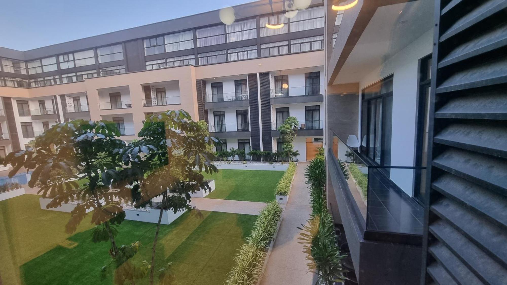 Embassy Gardens Luxury Suites Cpg Аккра Екстер'єр фото